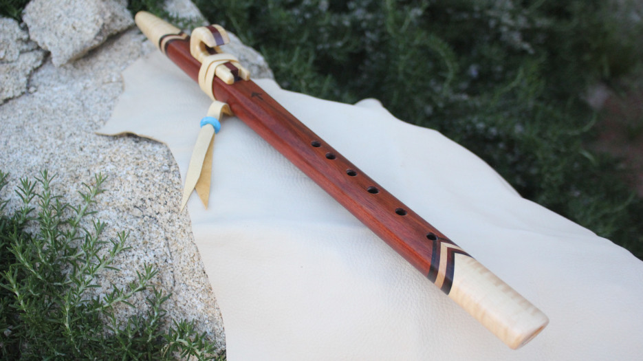 Bloodwood & Curly Maple Collectors Native American Style Flute (Key G- 440Hz)